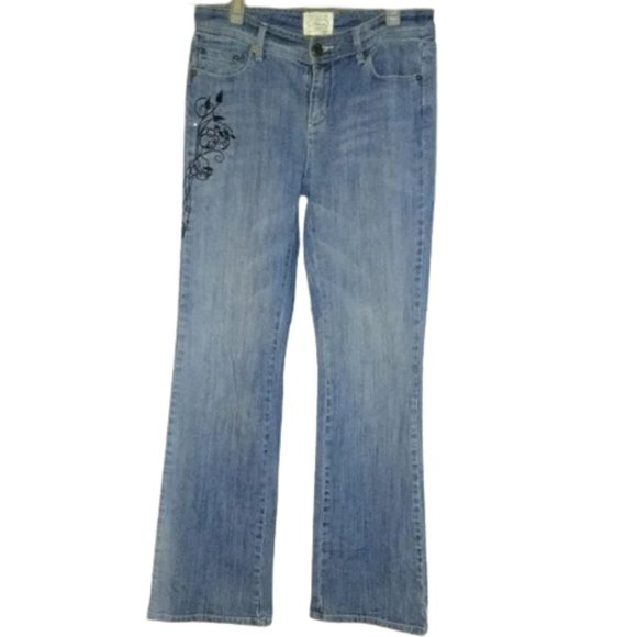 White House Black Market Boot Cut Stretch Jeans Floral Embroidery Light Wash 2 - Picture 1 of 13